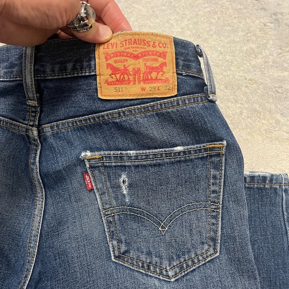 EUC Men’s Size 29 (29” X 32”) Levi’s 511™ Slim Fit Distressed Jeans 100% Cotton - Picture 8 of 11